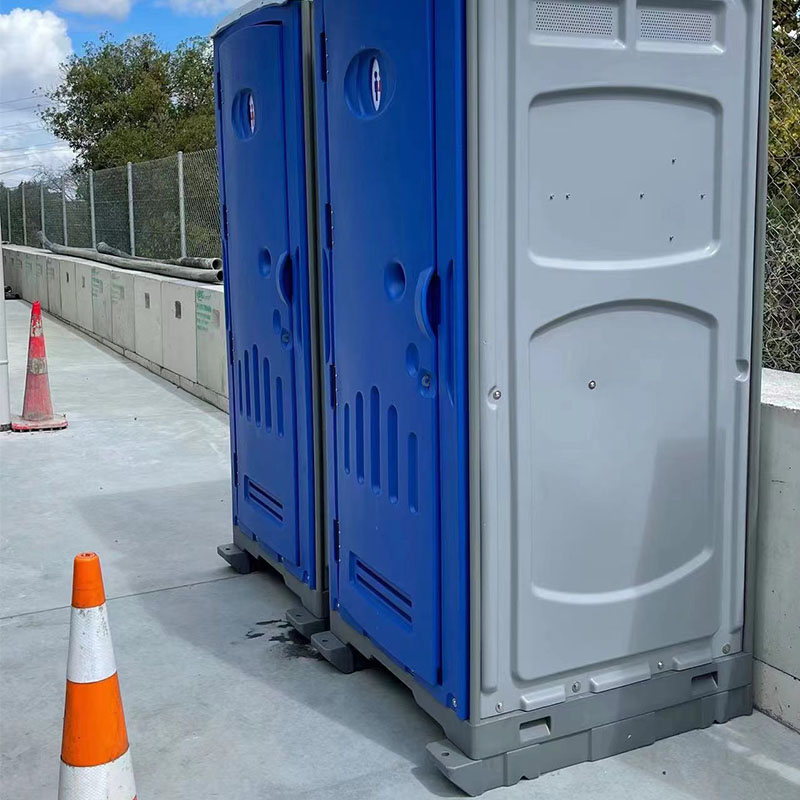 How do portable toilets work?