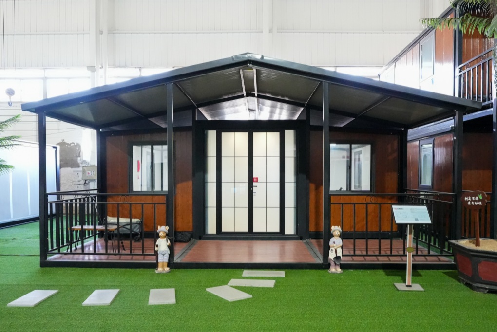 WHY CHOOSE OUR OUTDOOR SUPPLIES