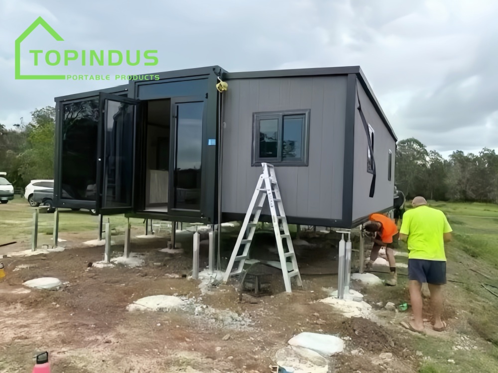 Expandable Prefabricated Modular Jouse Customized for an Australian Horse Farm