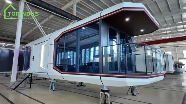 Modern Living Starts with a Space Capsule House
